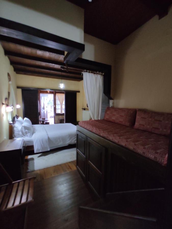 Xenonas Brizi Hotel Elati  Ngoại thất bức ảnh